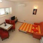 Center 4 People * 스플리트