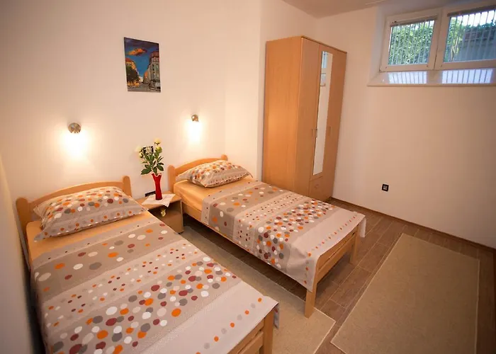 Center 4 People Appartement *